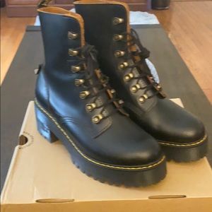 Dr Marten Leona Size 7